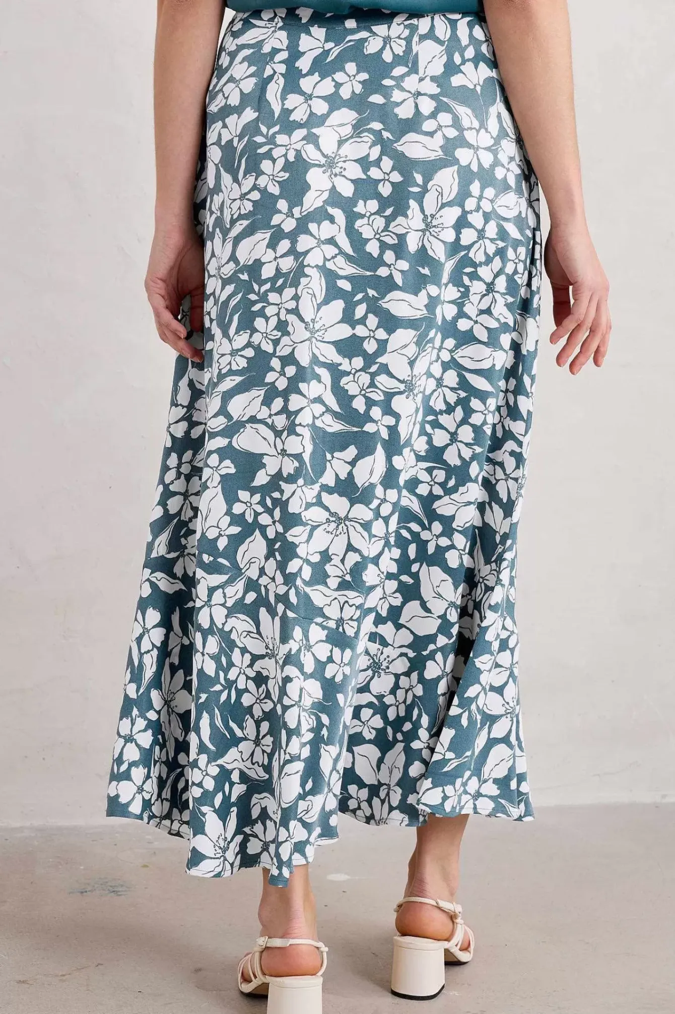 Seasalt Cornwall Skirts<Temple Printed Satin Midi Skirt Anemone Vintage Pool